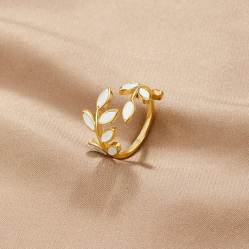 Gold Leaf Ring – Noor & Rose