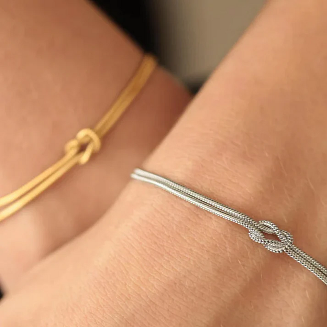 Forever Knot Bracelet 1 + 1 FREE