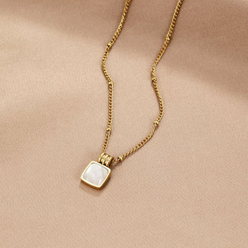 Lucia White Shell Pendant Necklace – Noor & Rose