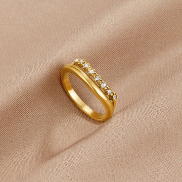Marissa White Crystal Layered Ring – Noor & Rose