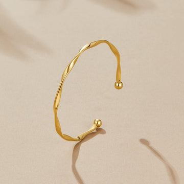 Twisted Imari Gold Bangle – Noor & Rose