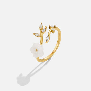 White Blossom Flower Ring – Noor & Rose